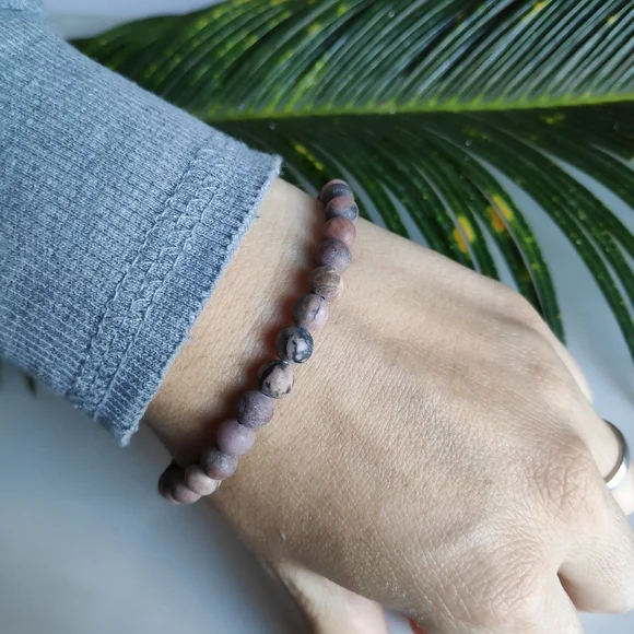 Handmade Natural Stone Bracelet - Picture 4 of 11